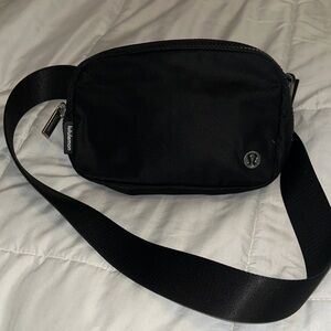 lululemon athletica Sleek Black Belt Bag